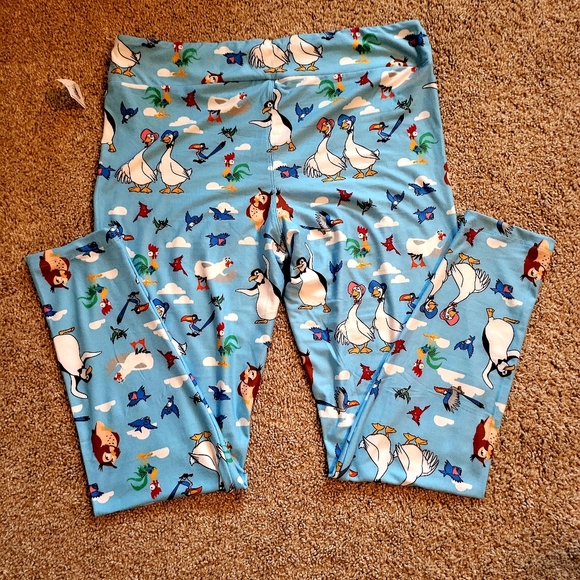 ♥️NWT♥️ DISNEY PARKS WOMENS LEGGINGS - Picture 2 of 8